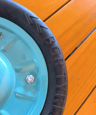 Колесо безкамерне для тачки 300 мм під вісь 20 мм в зборі гусматік