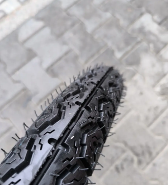 Покришка 3.25-18 з камерою до мотоцикла Минск/Иж