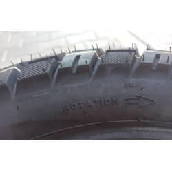 Покришка з камерою 3.50-18 на мотоцикл Іж Ява Юпитер Зубатий протектор