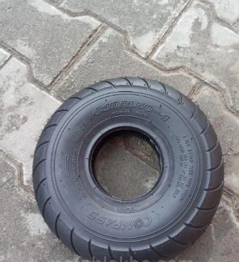 Резина 3.50-4 на тачку/візок P1068 фірми Compass 