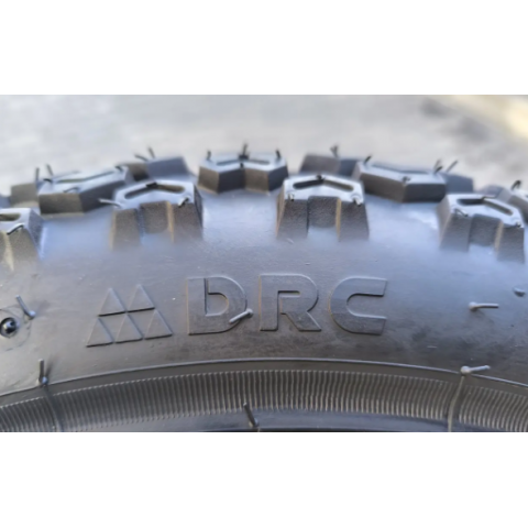 Покришка на мотоцикл 2.75-17 шипована DRC-339 В'єтнам 