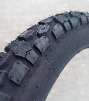 Покришка 2.75-17 до мотоцикла Альфа Дельта SRC-548 В`єтнам шипована