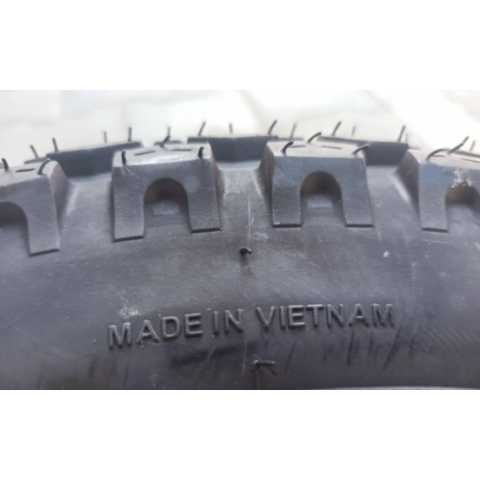 Покришка 3.50-18 В'єтнам SRC-546 6 PR до мотоцикла шипована