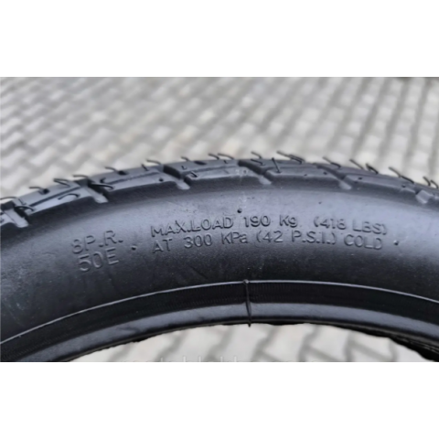 Покришка на Альфу 2.75-17 з камерою трасова 6 PR