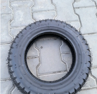 Покришка з камерою 3.50-10 (90/90-10) на скутер Хонда Вайпер Шипована