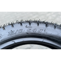 Безкамерна шина 90.90-12 на скутер з протектором
