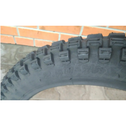 Шина 2.50-16 з камерою для мотоцикла Карпати шипована