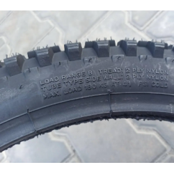 Покришка 2.75-18 на мотоцикл SRC SV-547 В'єтнам Шипована