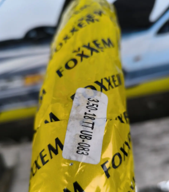 Покришка з камерою 3.50-18 UB-083 напівшип для мотоцикла