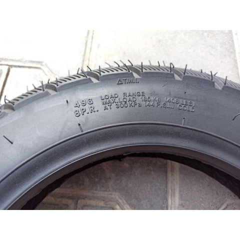 Покришка 3.00-10 Тайвань Безкамерка на скутер Хонда Сузукі SC-TYRE