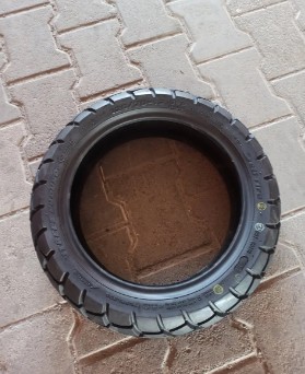 Шина для скутера 120.70-12 безкамерка Індонезія SB-117 