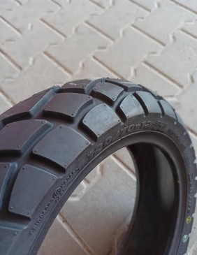 Шина для скутера 120.70-12 безкамерка Індонезія SB-117 