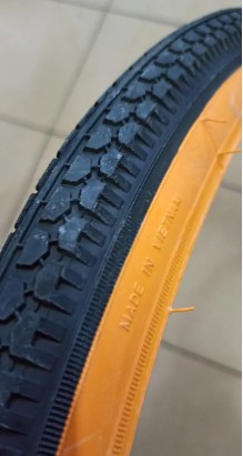 Покришка 28*1.75 на велосипед DRC/SRC 