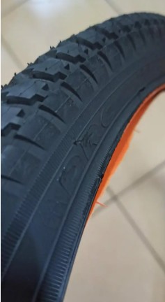 Покришка 28*1.75 ( 40-622 ) на велосипед ялинка В'єтнам