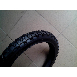 Велосипедна покришка 16*2.125 шипована