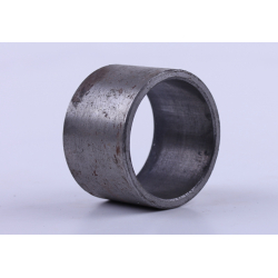 Втулка розпірна передня проміжного валу L-29 мм діаметр 38/45 мм DongFeng 240/244