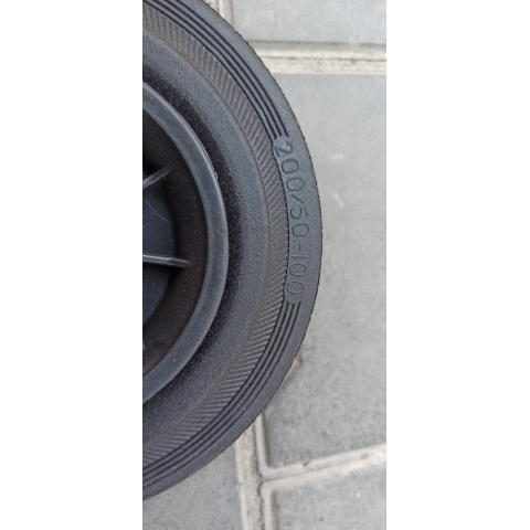 Колесо 200 мм до бетономішалки пластмасове під вісь 25 мм