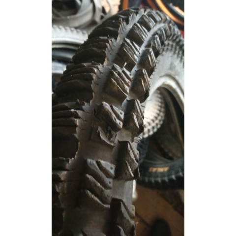 Покришка 3.75-19 на мотоцикл МТ Урал Дніпро MITAS Чехія вживана