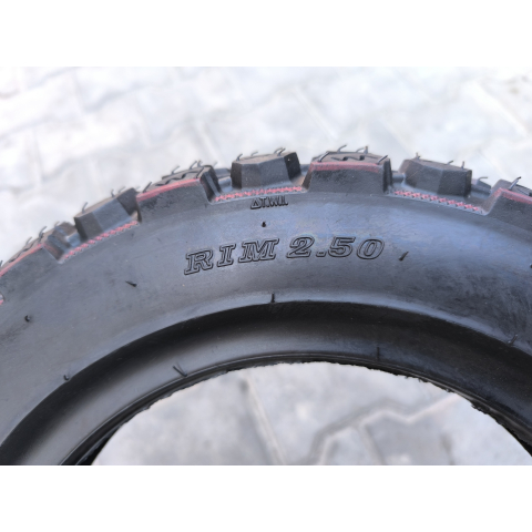 Покришка 3.00-10 безкамерна до скутера Великикий шип WSX-094