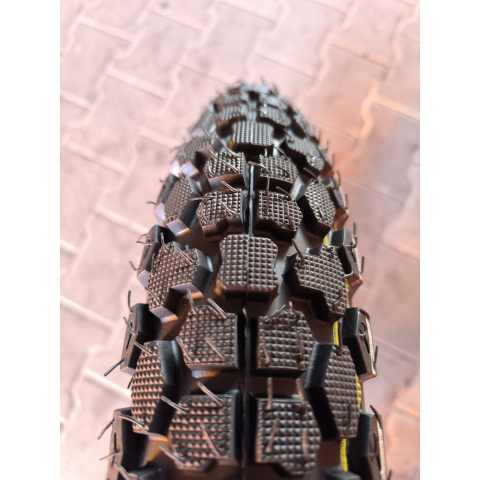 Шина з камерою 3.50-18 GАМА для мотоцикла Іж Юпитер Ява шипована