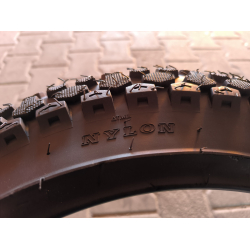 Шина з камерою 3.50-18 GАМА для мотоцикла Іж Юпитер Ява шипована