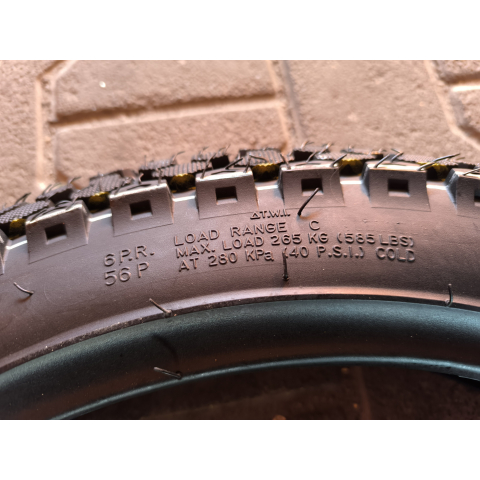 Шина з камерою 3.50-18 GАМА для мотоцикла Іж Юпитер Ява шипована