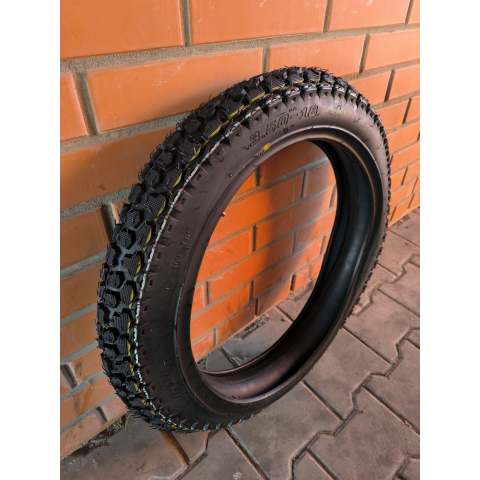 Шина з камерою 3.50-18 GАМА для мотоцикла Іж Юпитер Ява шипована