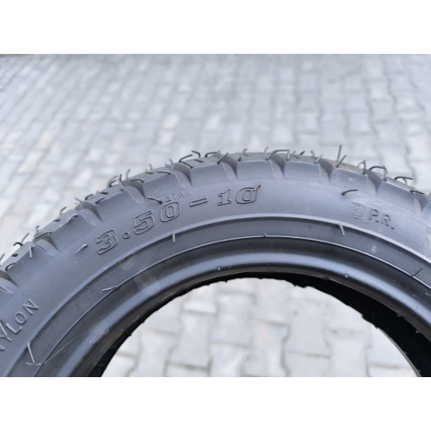 Резина 3.50-10 безкамерна шина на скутер шипована 