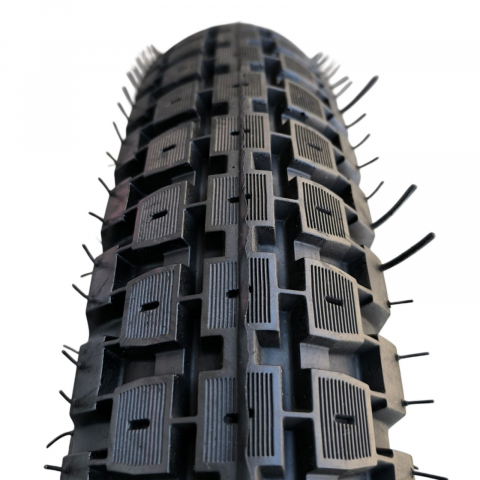 Покришка мото 3.50-18 з камерою протектор квадратний шип