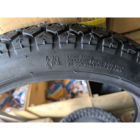 Мотошина з камерою 3.00-18 Тайвань на мотоцикл Минск