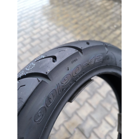 Покришка 90.90-12 безкамерка на скутер Траса OCST