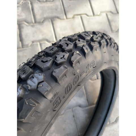 Покришка 3.00-18 з камерою до мотоцикла Минск шипована SF-253 Enduro