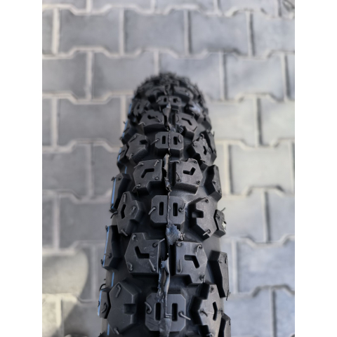 Покришка 3.00-18 з камерою до мотоцикла Минск шипована SF-253 Enduro