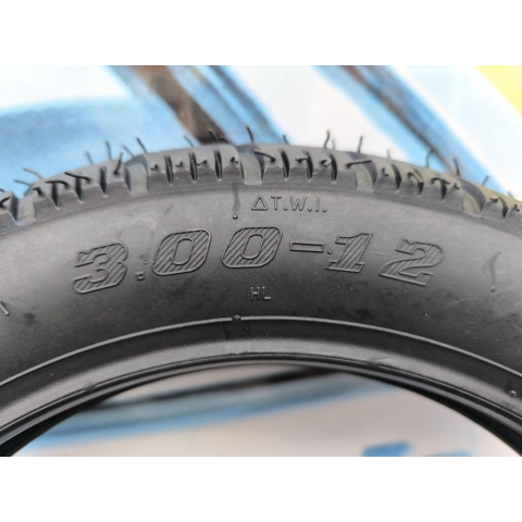 Безкамернка шина 3.00-12 6PR на скутер SC-TYRE