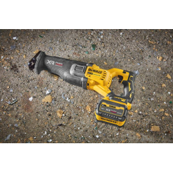 Пила шаблонна акумуляторна DeWALT DCS386T1